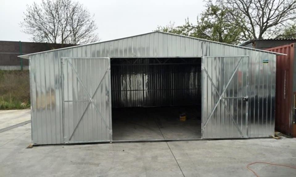 Plechová montovaná garáž 6×8 - pozinkovaná