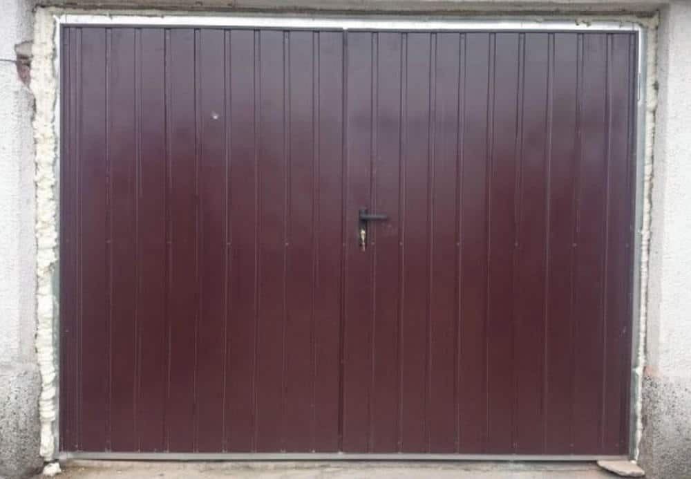 Garážová vrata 2,5×2 m - hnědá