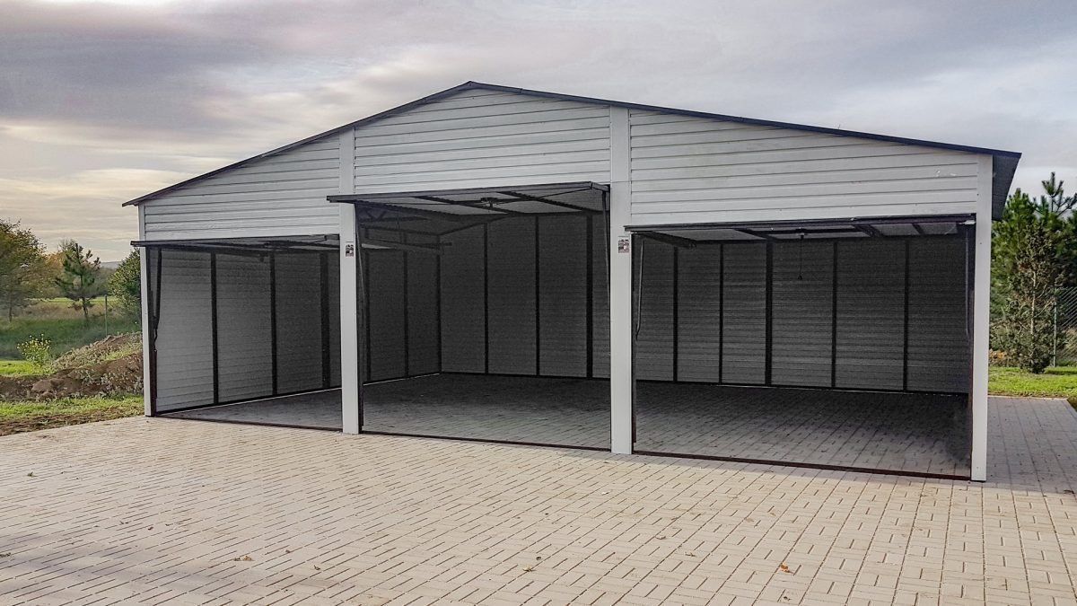 Plechová garáž 9x6 m - biela+ dodatočné dvere