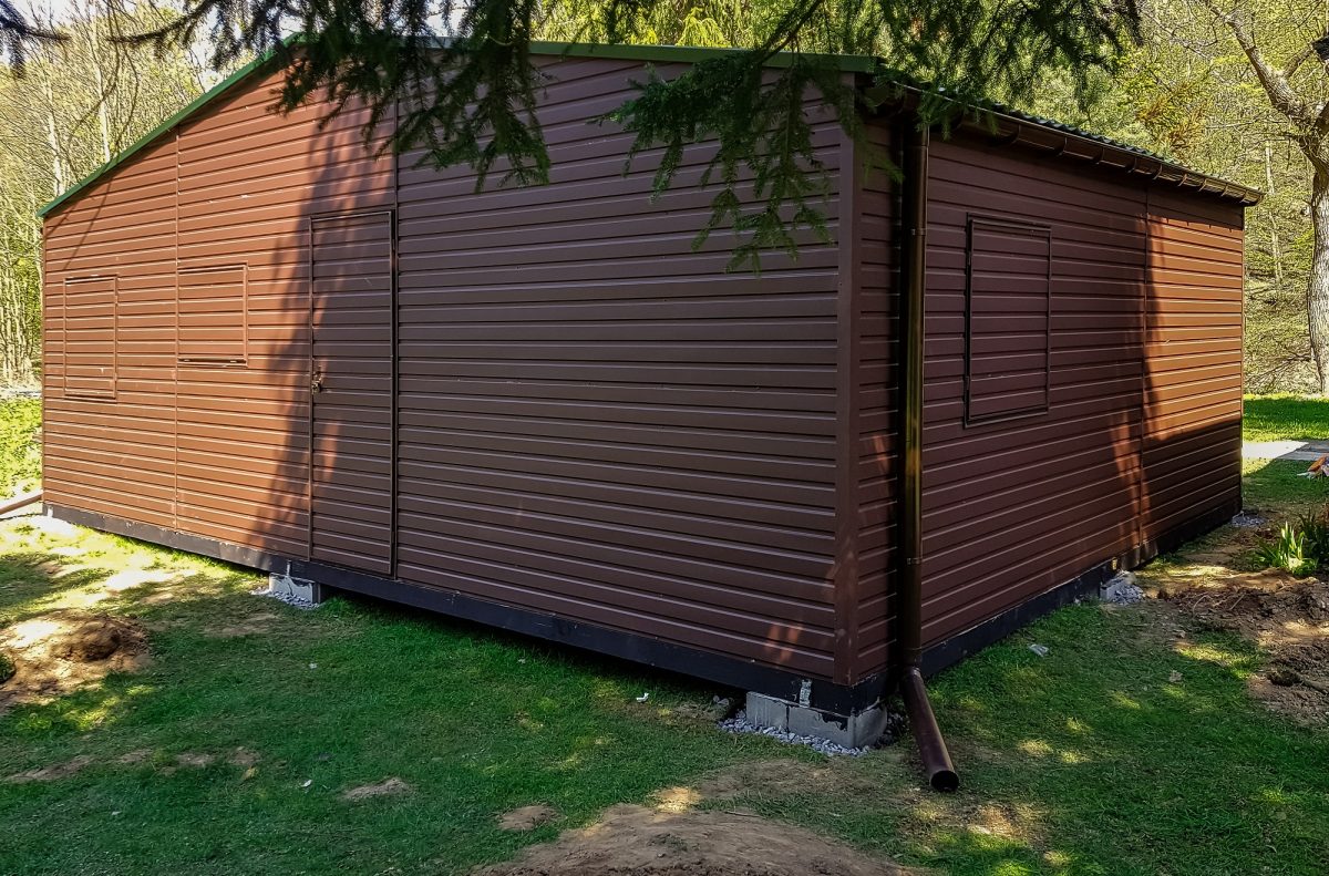 Záhradný domček 8x6m- tmavo hnedá matná