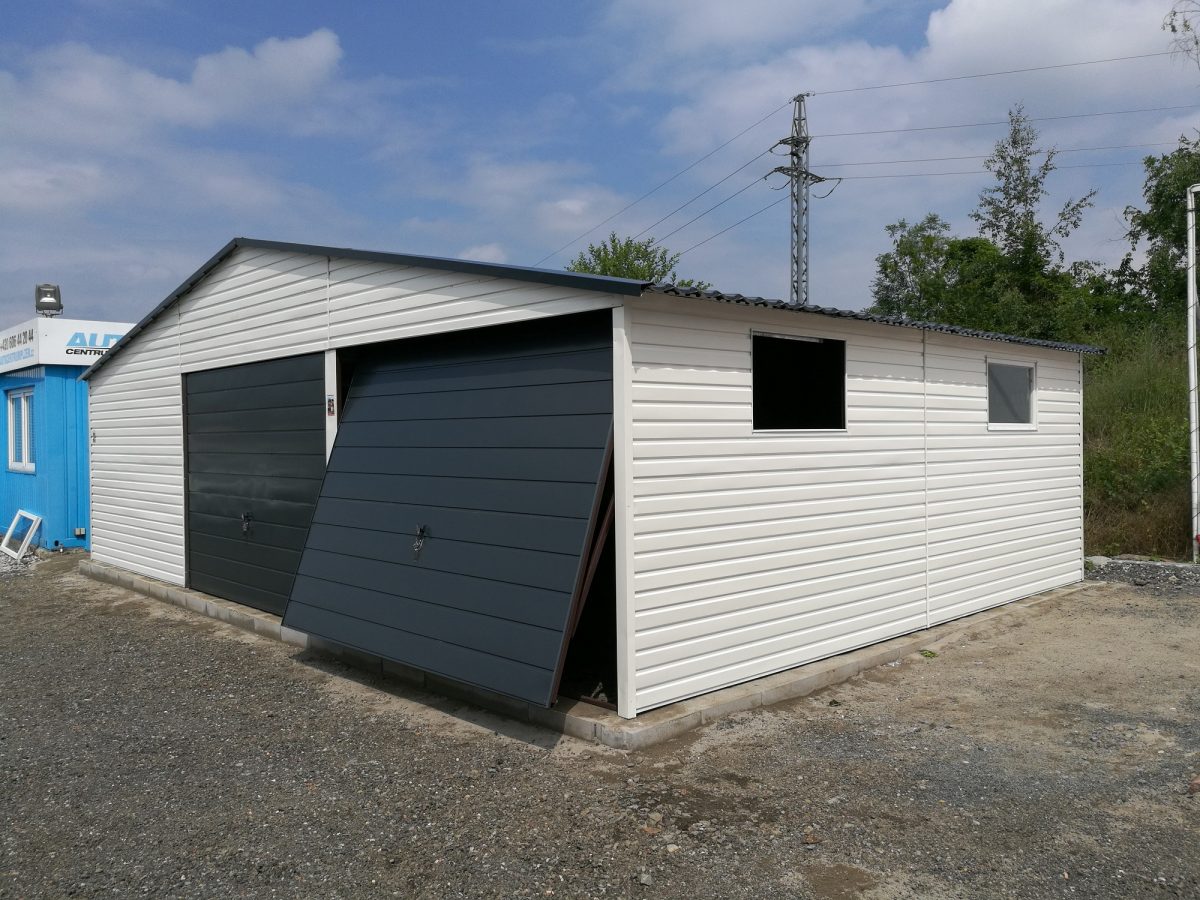 Plechová garáž 9x6m - biela/grafit