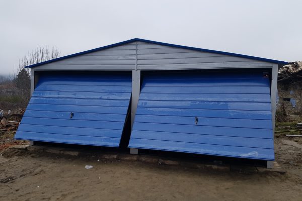 Plechová montovaná garáž 6×6 m - strieborná/modrá